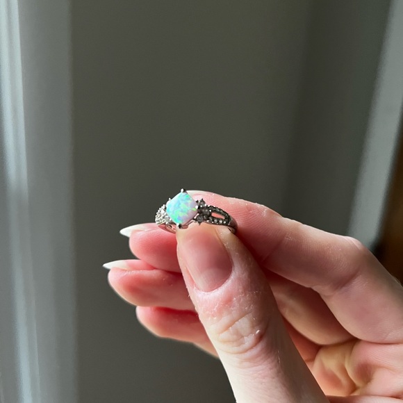 Opal, CZ and .925 Sterling Silver Ring - Picture 2 of 5